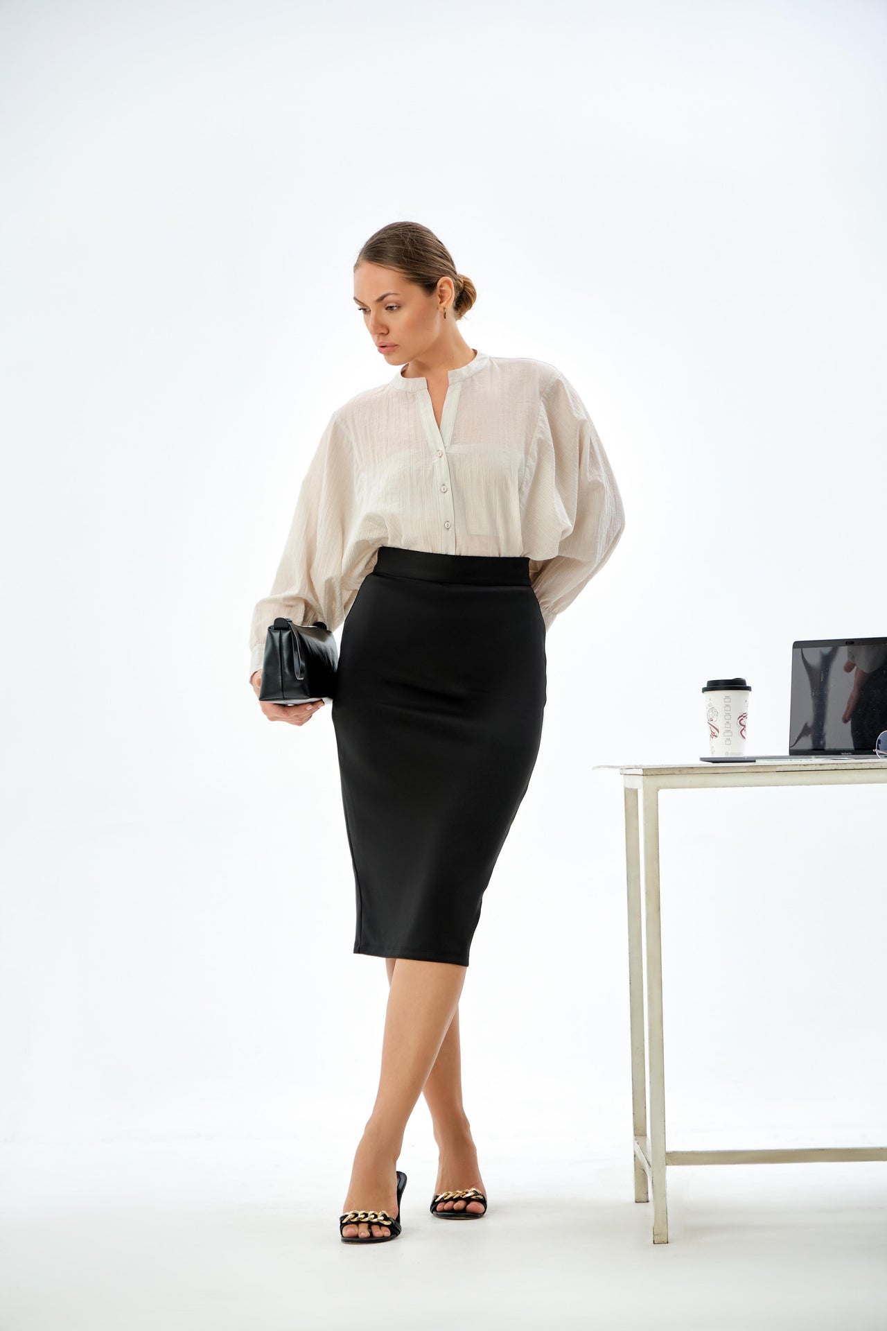 The Refined Cut WW Top