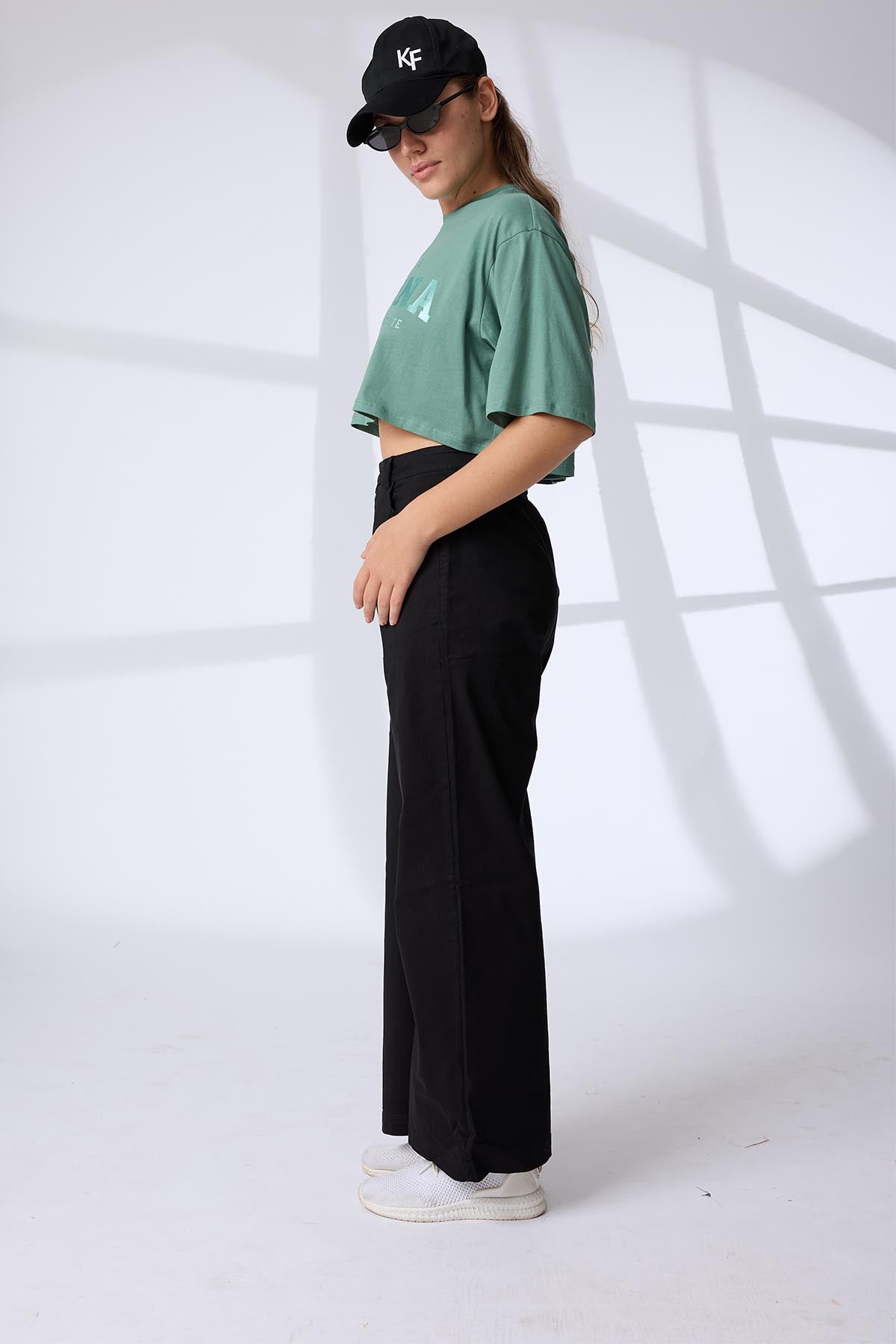 AZ Relaxed Cropped Tee