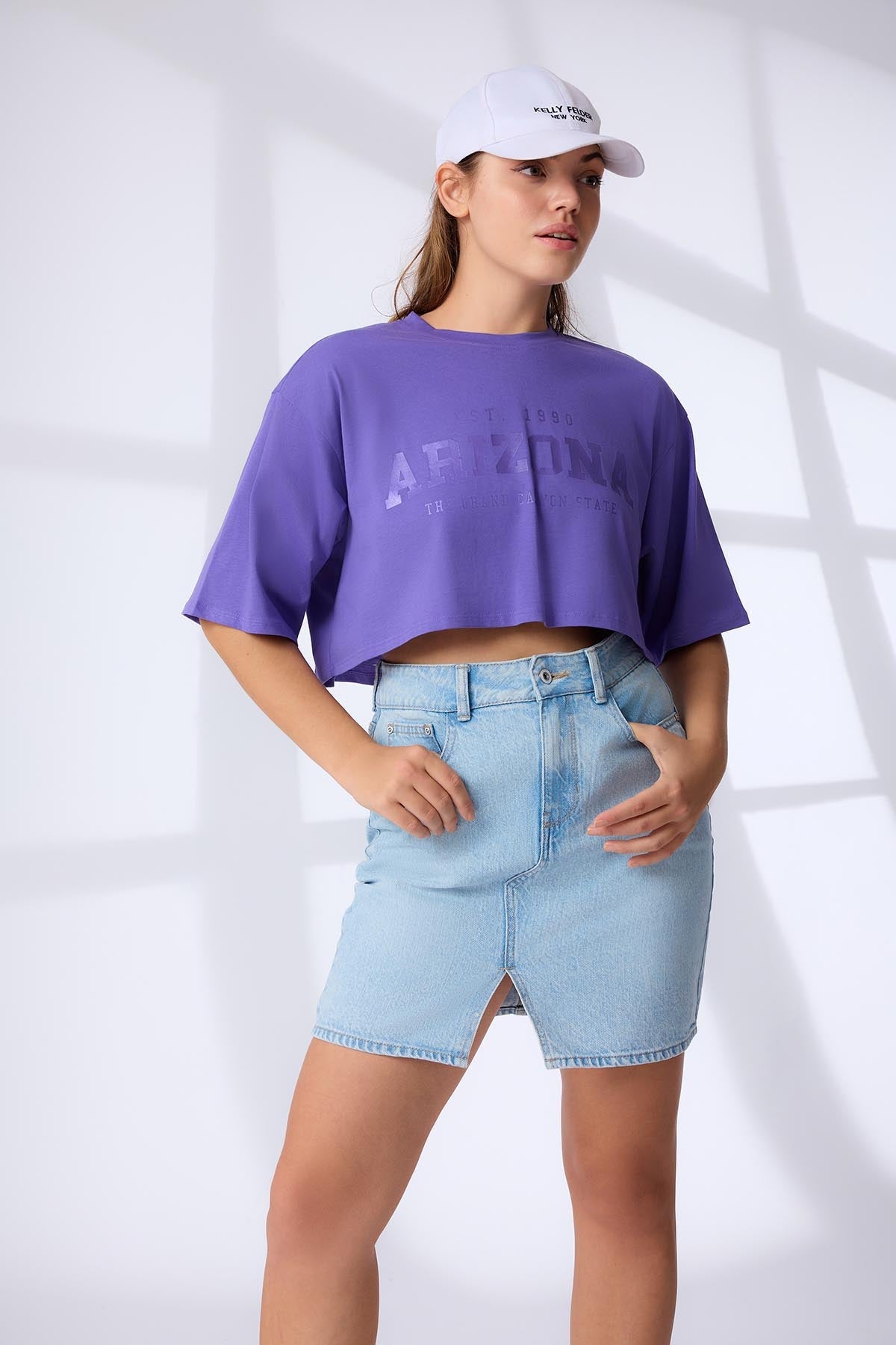 AZ Relaxed Cropped Tee