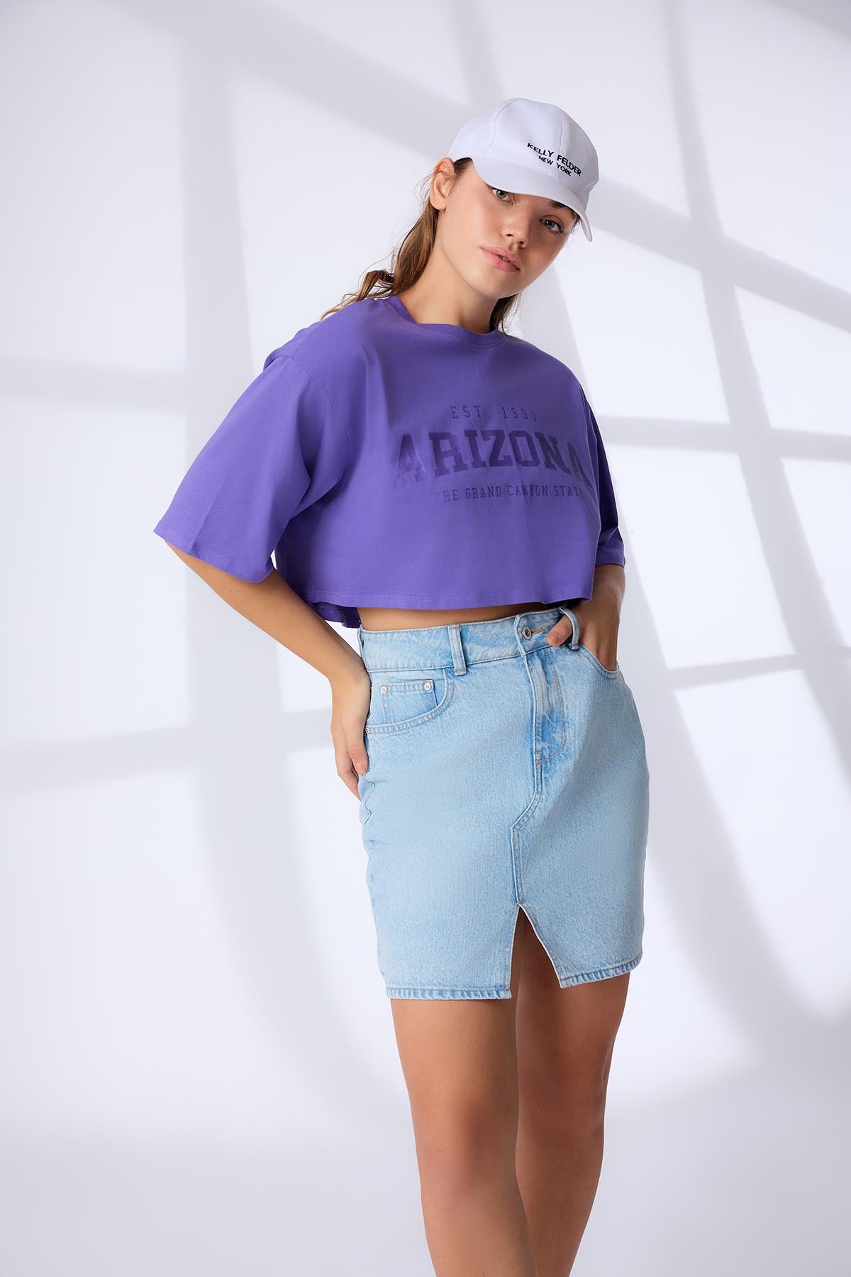 AZ Relaxed Cropped Tee