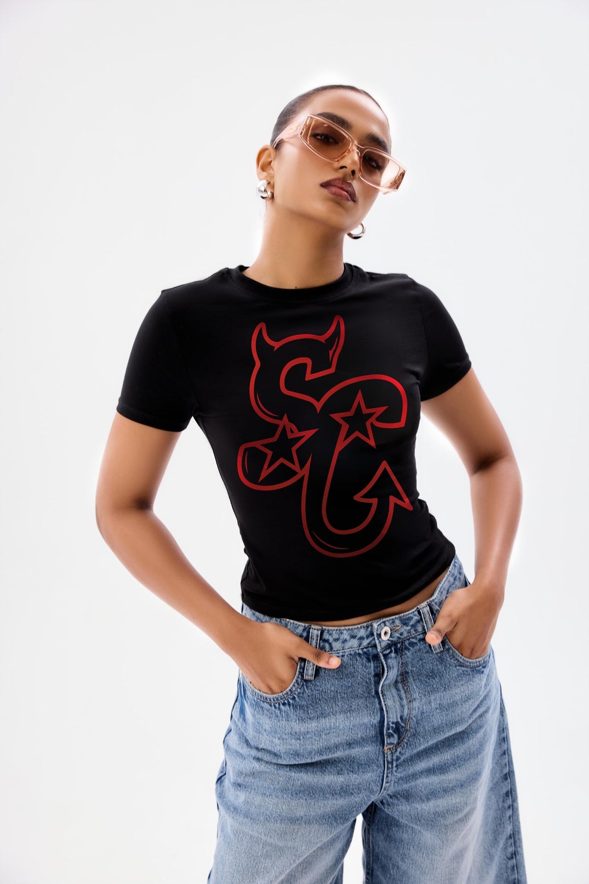 Vyxen Script Fitted Tee